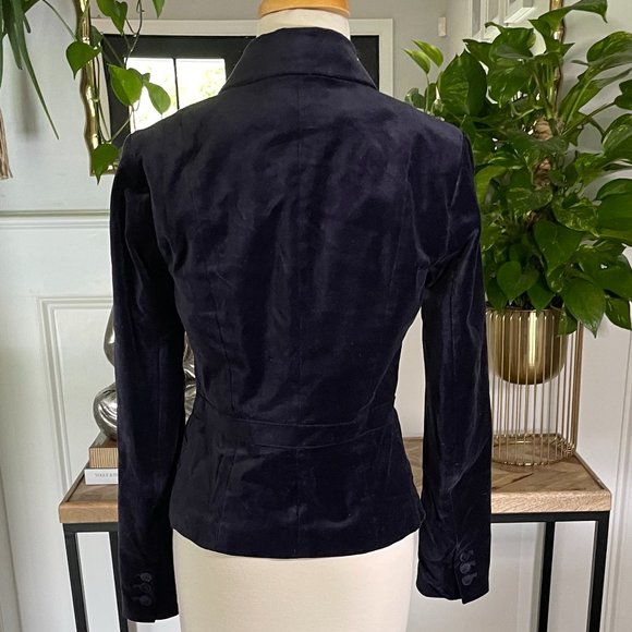 H&M Velvet blazer, size 8 / M - Picture 2 of 3